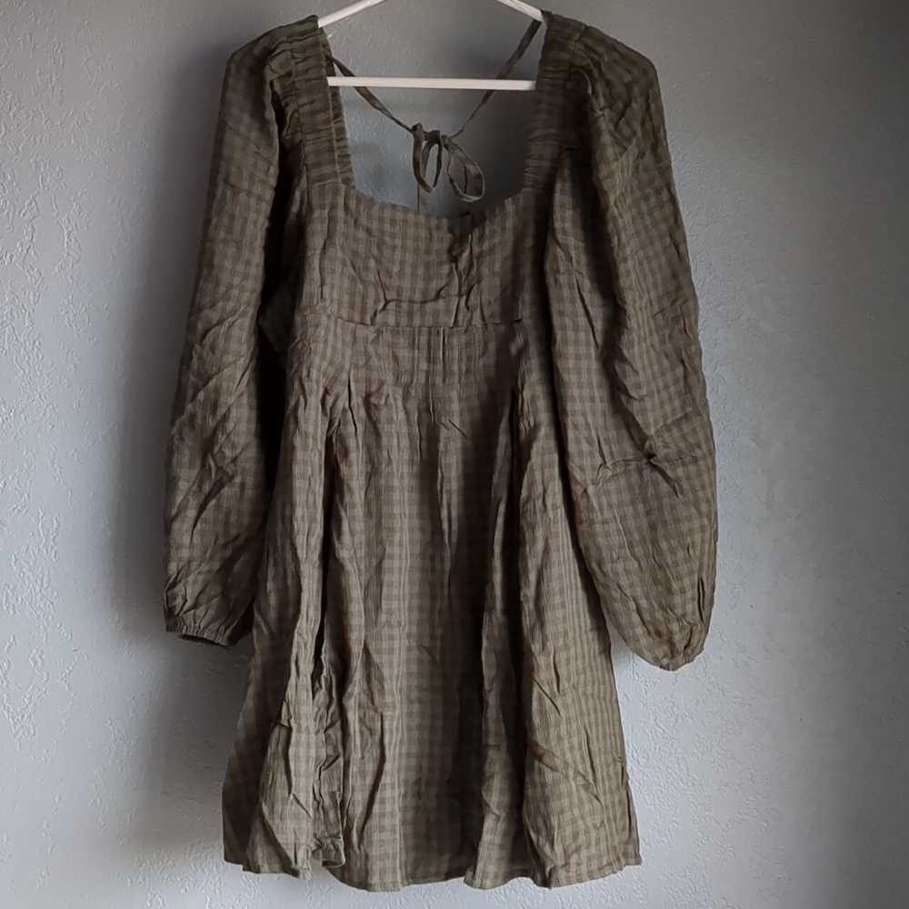 Square neck plaid dress